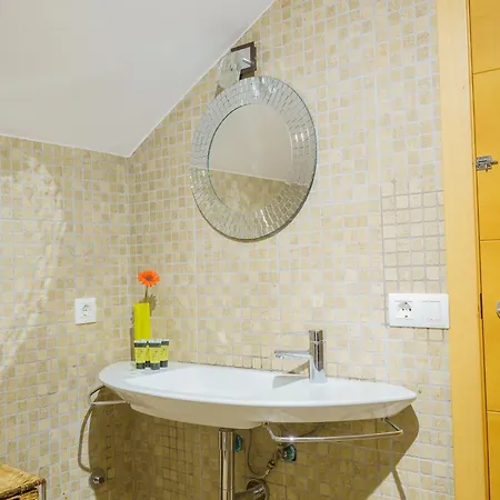 Atico Plaza Cristo De Burgos Appartement